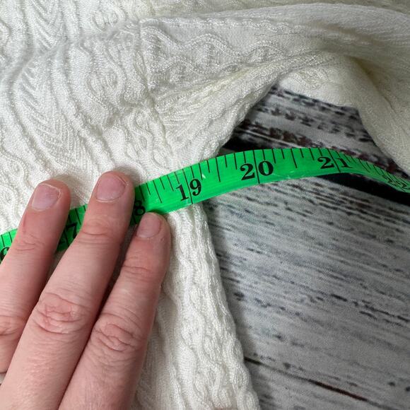 Leo & Ugo Paris Ivory Textured Knit Sweater Crochet Detail Mock Neck Pullover M - Picture 6 of 6